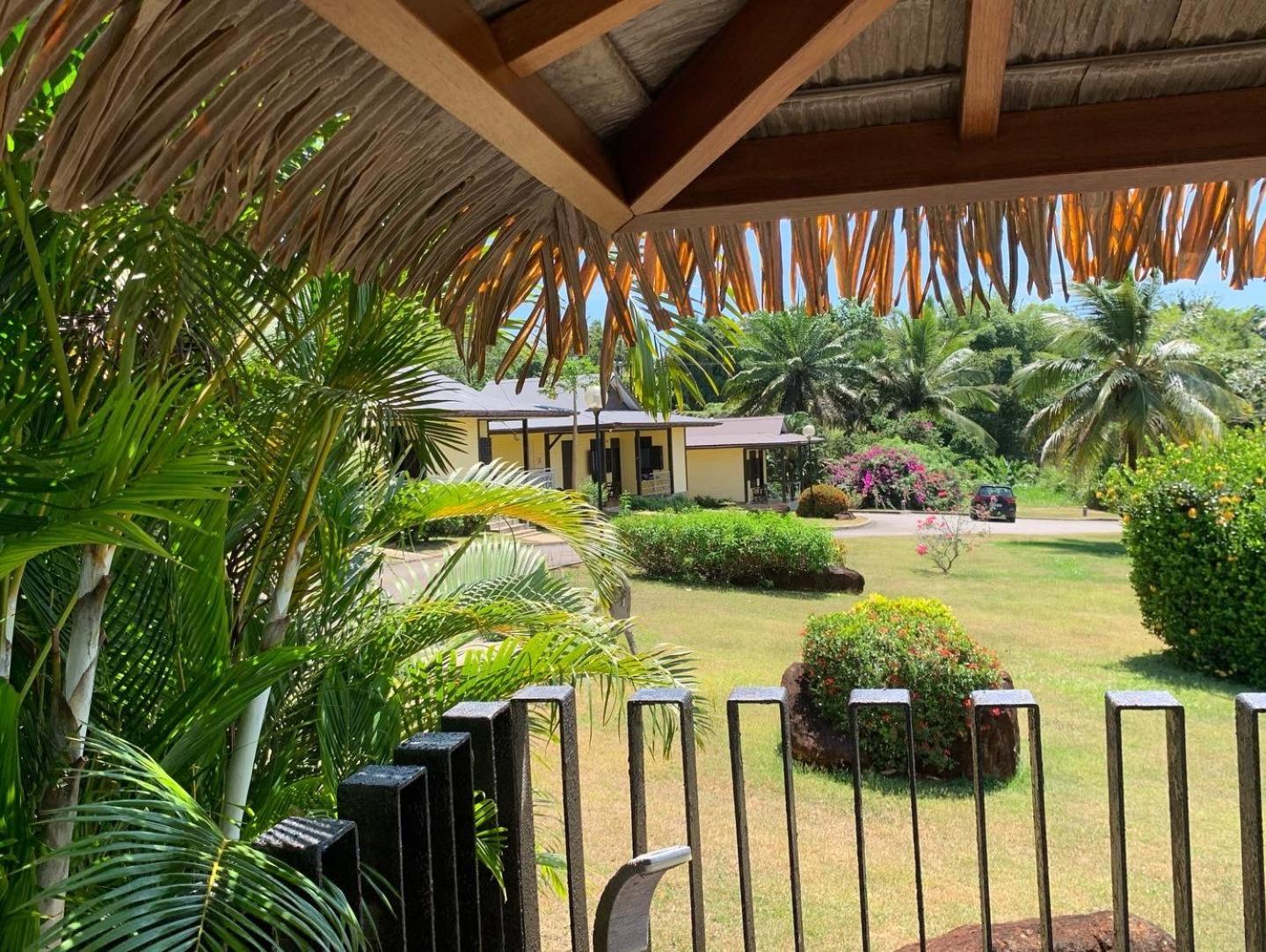 Lodges Balourou ルミール＝モンジョリー エクステリア 写真